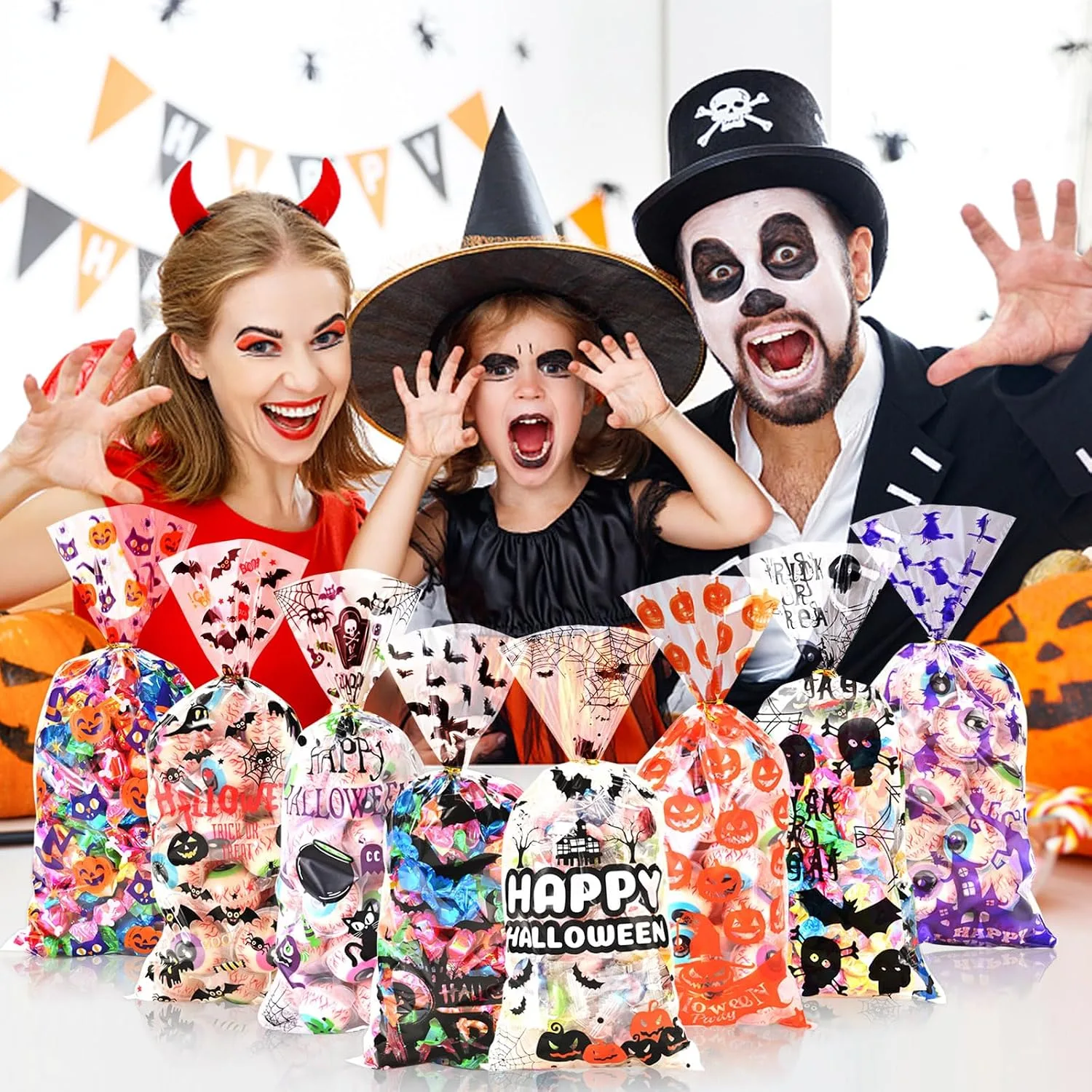 Ahfulife 200PCS Halloween Sweets Bags for Trick or Treating, Halloween Cellophane Candy Bags Treat Gift Bags with Twist Ties for Kids Party Decoration Supplies