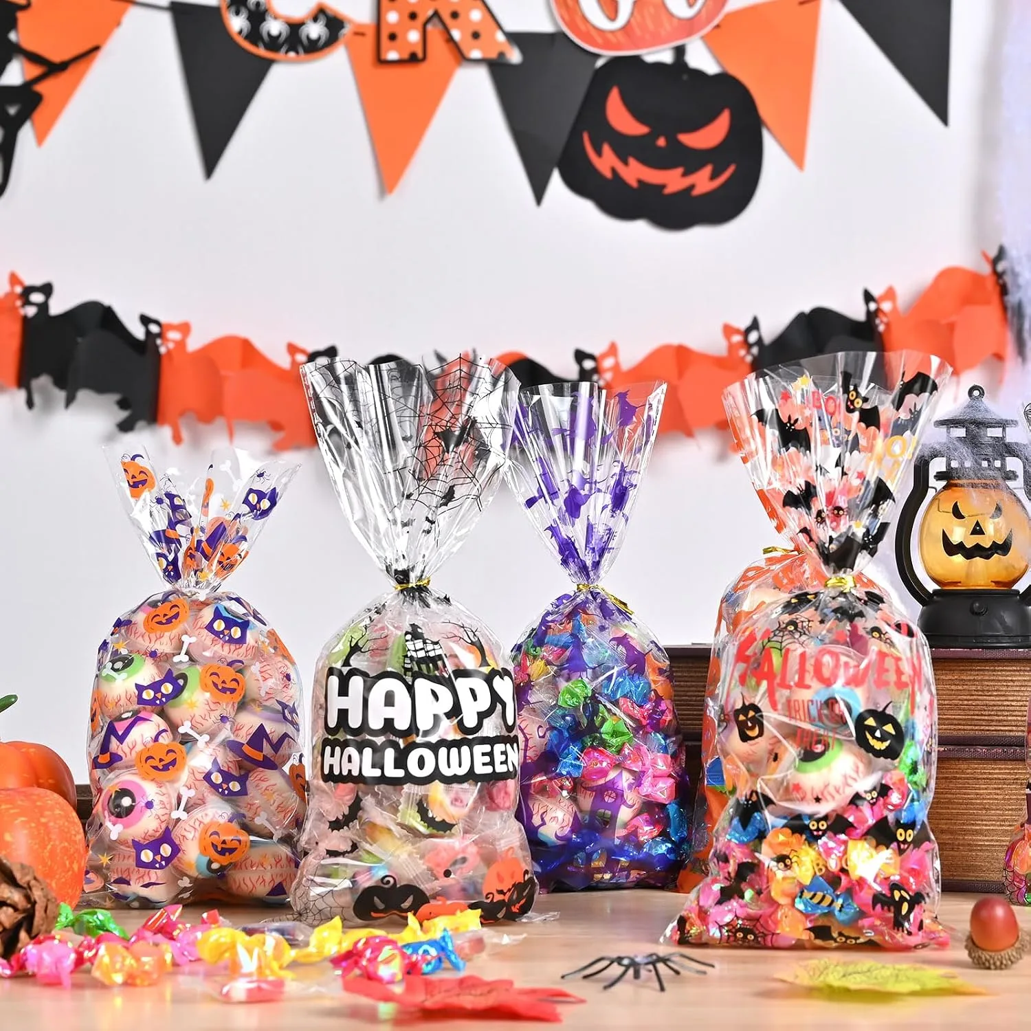 Ahfulife 200PCS Halloween Sweets Bags for Trick or Treating, Halloween Cellophane Candy Bags Treat Gift Bags with Twist Ties for Kids Party Decoration Supplies