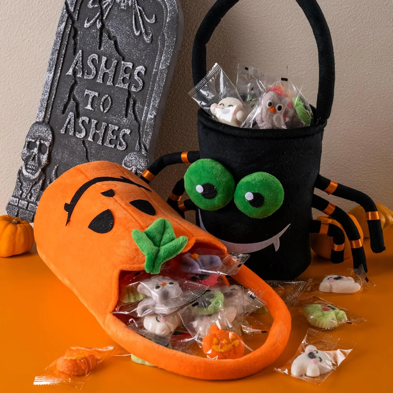 JOYIN Halloween Plush Candy Bucket, 5.9 x 8.7 Inch Spider and Pumpkin Halloween Basket with Handle, Trick or Treat, Gift for Kids, Party Supplies Decoration, Pack of 2
