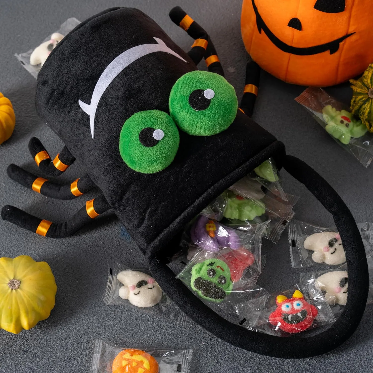 JOYIN Halloween Plush Candy Bucket, 5.9 x 8.7 Inch Spider and Pumpkin Halloween Basket with Handle, Trick or Treat, Gift for Kids, Party Supplies Decoration, Pack of 2